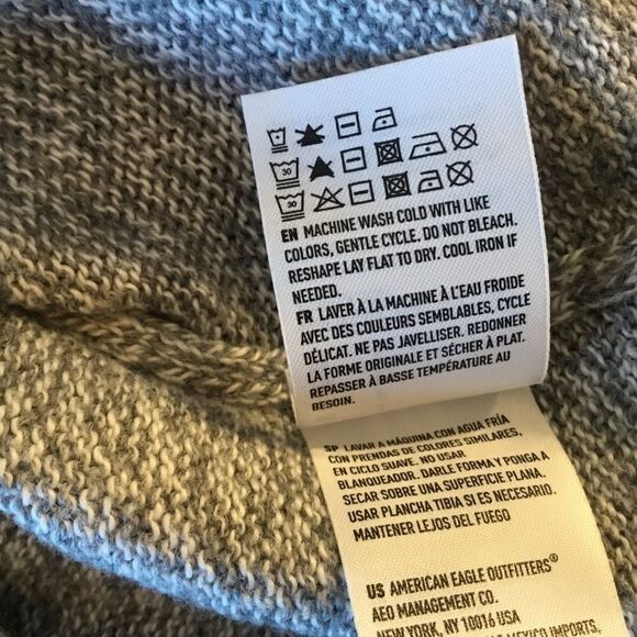 NWOT American Eagle Oversized Grey Sweater - Picture 9 of 9